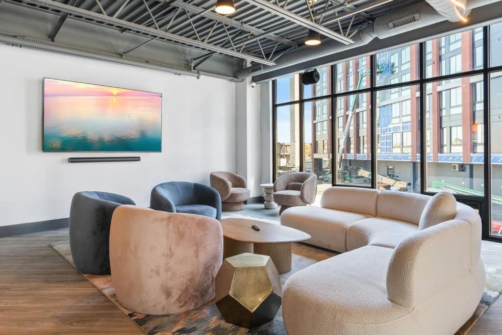 King Bed - Stunning Pier Views - Near Fishtown Apartamento